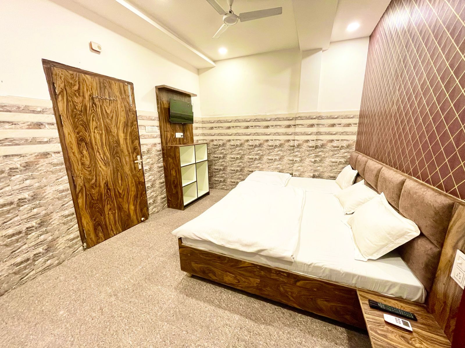 Family Bed Room